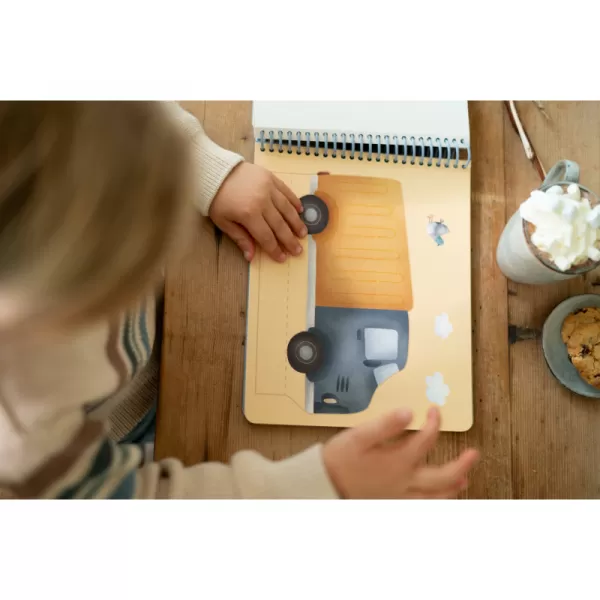 Little Dutch Kniha s vystřihovacími auty Jim